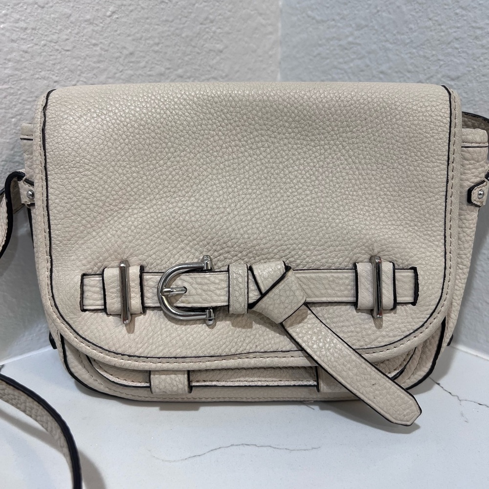 Etienne Aigner Pebbled Leather Crossbody Bag | Y2K